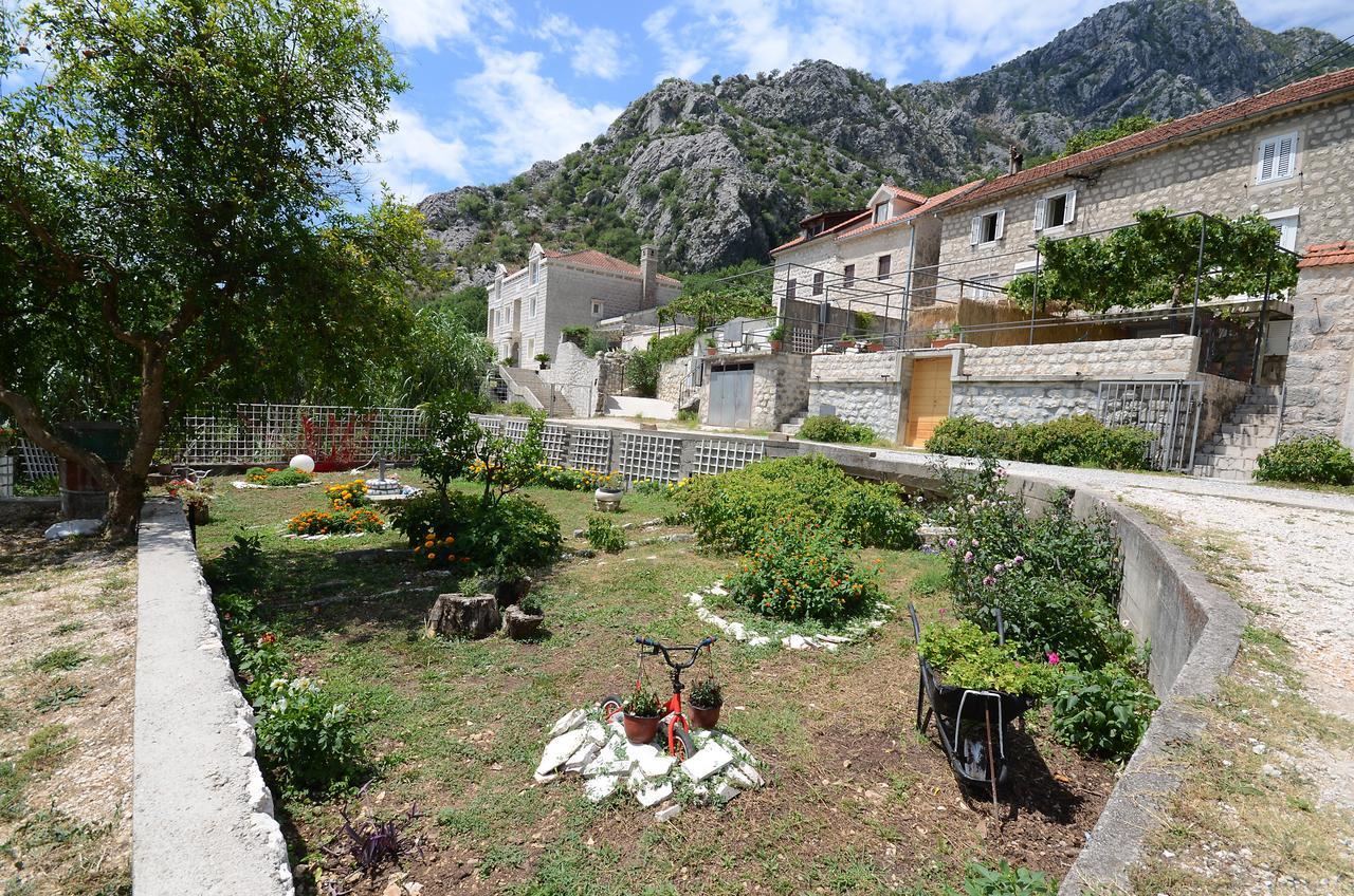 Ferienwohnung Stone House Dragutinovic Kotor Exterior foto