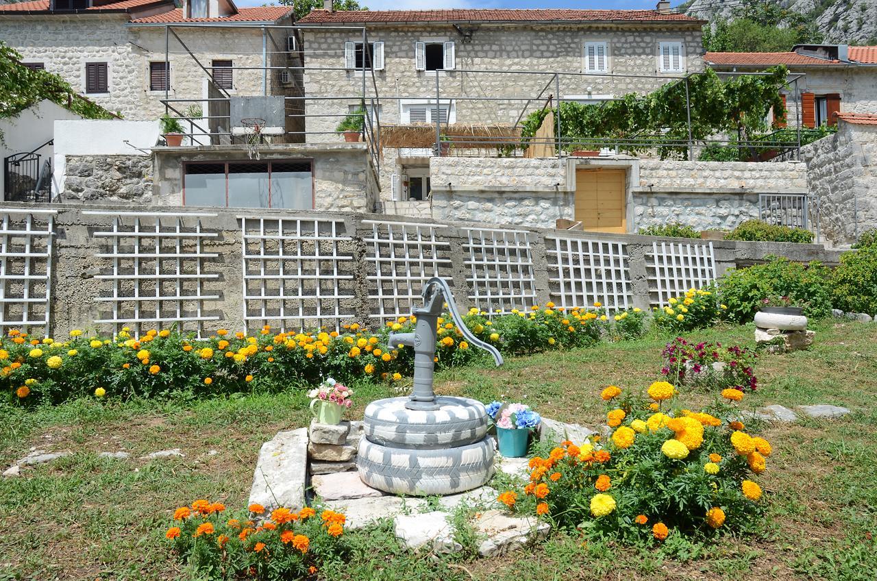 Ferienwohnung Stone House Dragutinovic Kotor Exterior foto